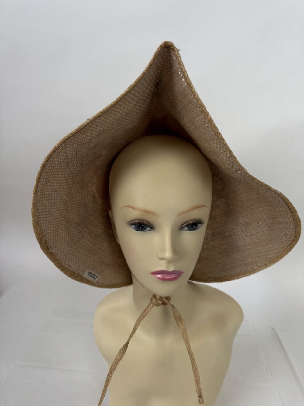 Handmade Raffia Straw Hat With Embroidered Floral Design & Chin Tie Vintage Phil - Picture 10 of 16